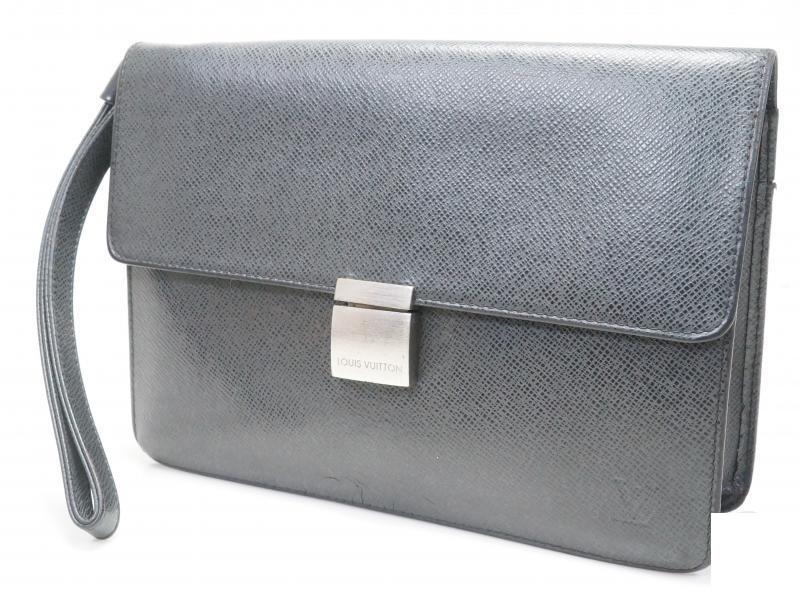 Louis Vuitton Taiga Pochette Selenga Clutch Bag