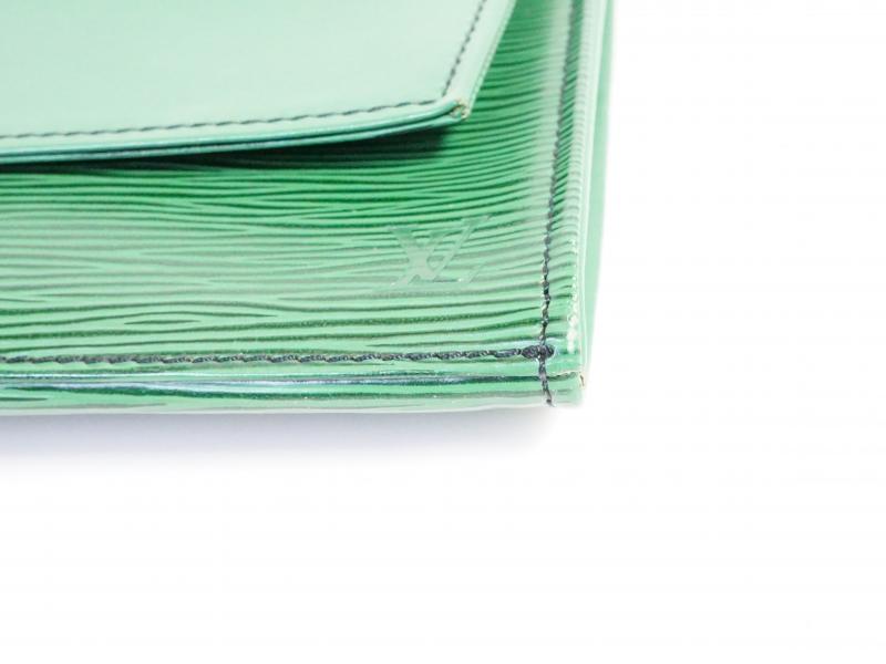Authentic Pre-owned Louis Vuitton Epi Borneo Green Pochette Iena 28 Clutch Bag M52726 191699