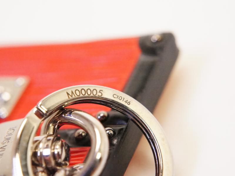 Authentic Pre-owned Louis Vuitton Epi Red Bag Charm Petite Malle Trunk Bag Key Ring M00005 210796