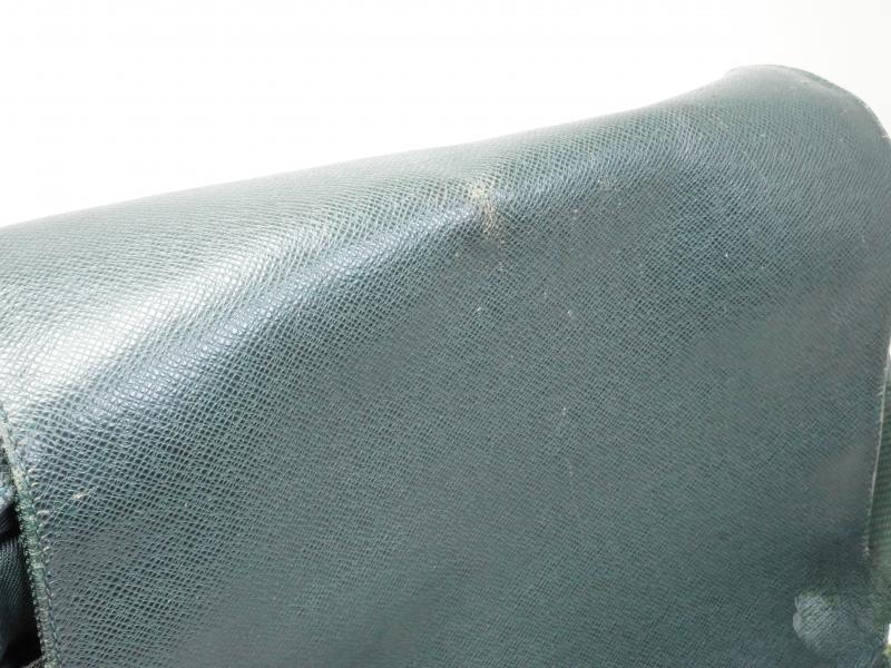 Authentic Pre-owned Louis Vuitton Taiga Epicea Green Viktor Messenger Crossbody Bag M30144 170250