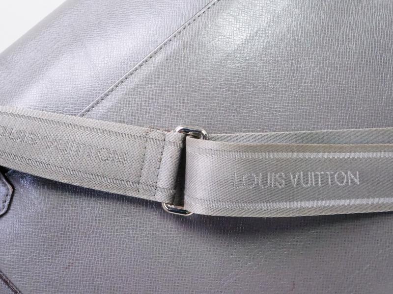 Authentic Pre-owned Louis Vuitton Taiga Glacier Gray Roman Gm Messenger Cross Body Bag M32626 200216