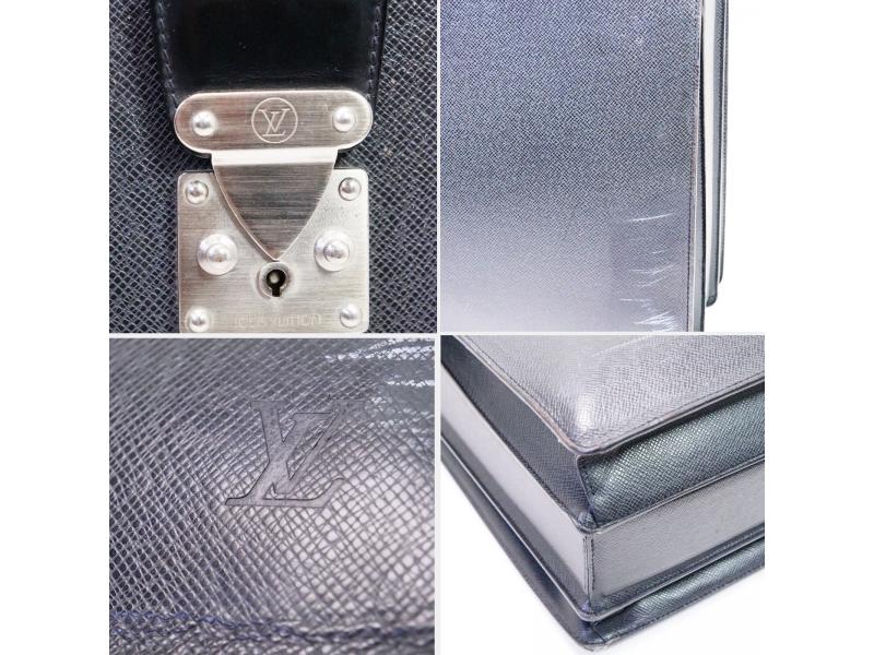 Authentic Pre-owned Louis Vuitton Lv Taiga Ardoise Pilot Case Oural Document Case Bag M30022 200157