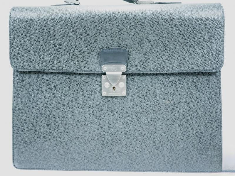 Authentic Pre-owned Louis Vuitton Taiga Black Ardoise Serviette Moskova Briefcase Bag M30032 142243