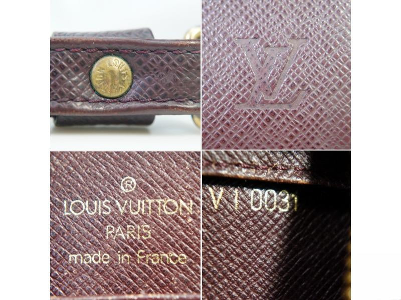 Authentic Pre-owned Louis Vuitton Taiga Acajou Pochette Baikal Clutch Bag M30186 182012