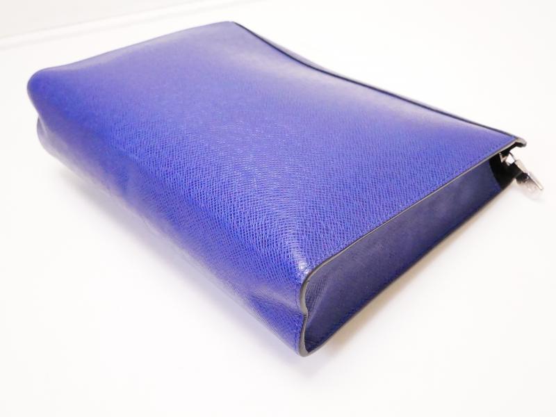 Authentic Pre-owned Louis Vuitton Taiga Cobalt Blue Pochette Voyage Clutch Bag Pouch M30575 210717