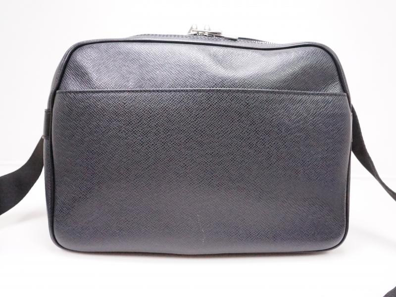 Authentic Pre-owned Louis Vuitton Taiga Ardoise Black Reporter Compartment Messenger M30152 132274